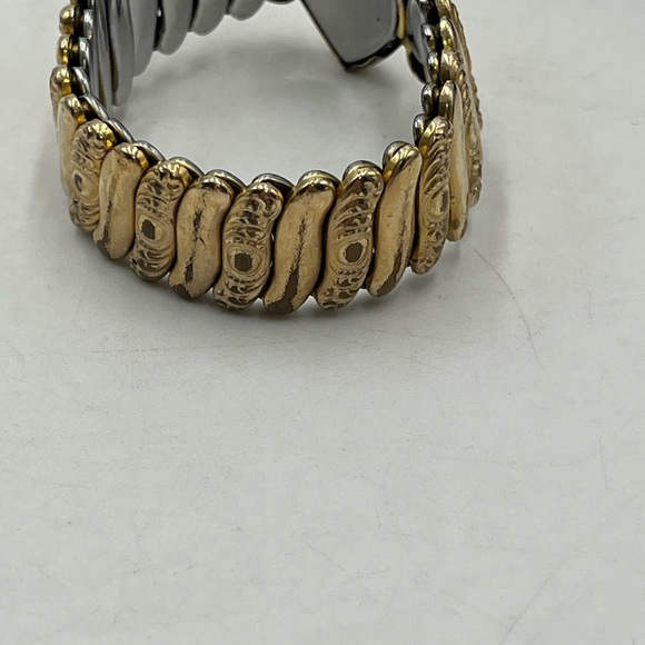 Hall of Providence Vintage
12K Gold Filled Stainless Heart Expansion Bracelet - Picture 11 of 15